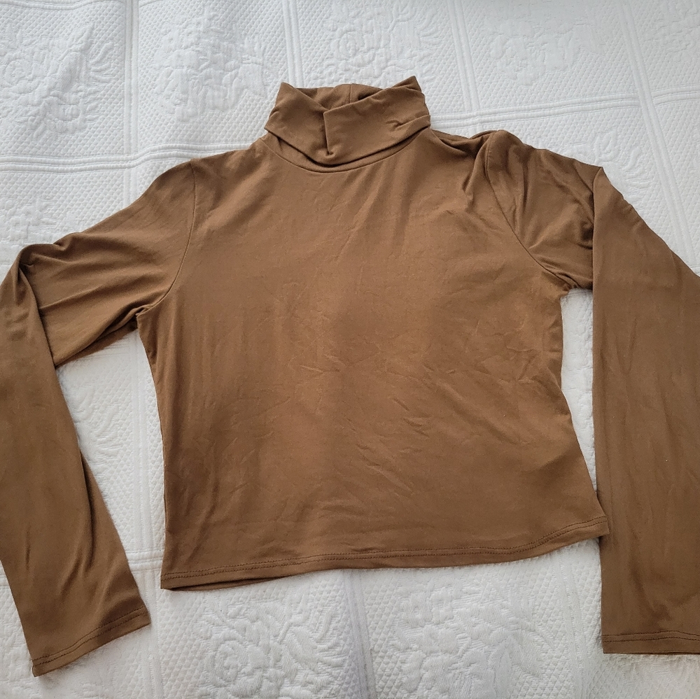 Crop top turtle long sleeve